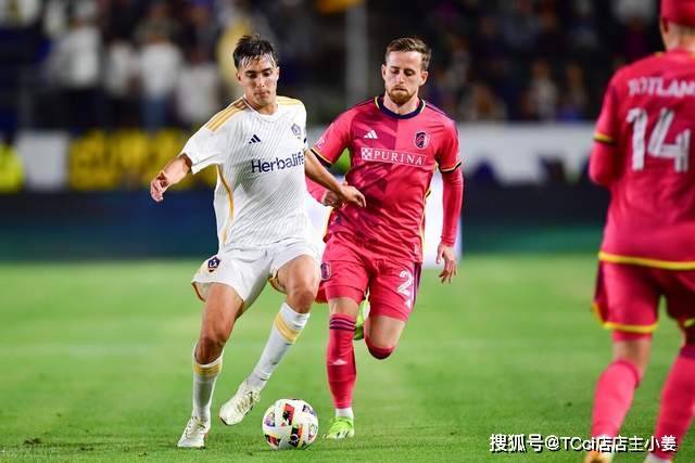 利物浦6-3战胜林茨，巴尔科拉帽子戏法表现出色